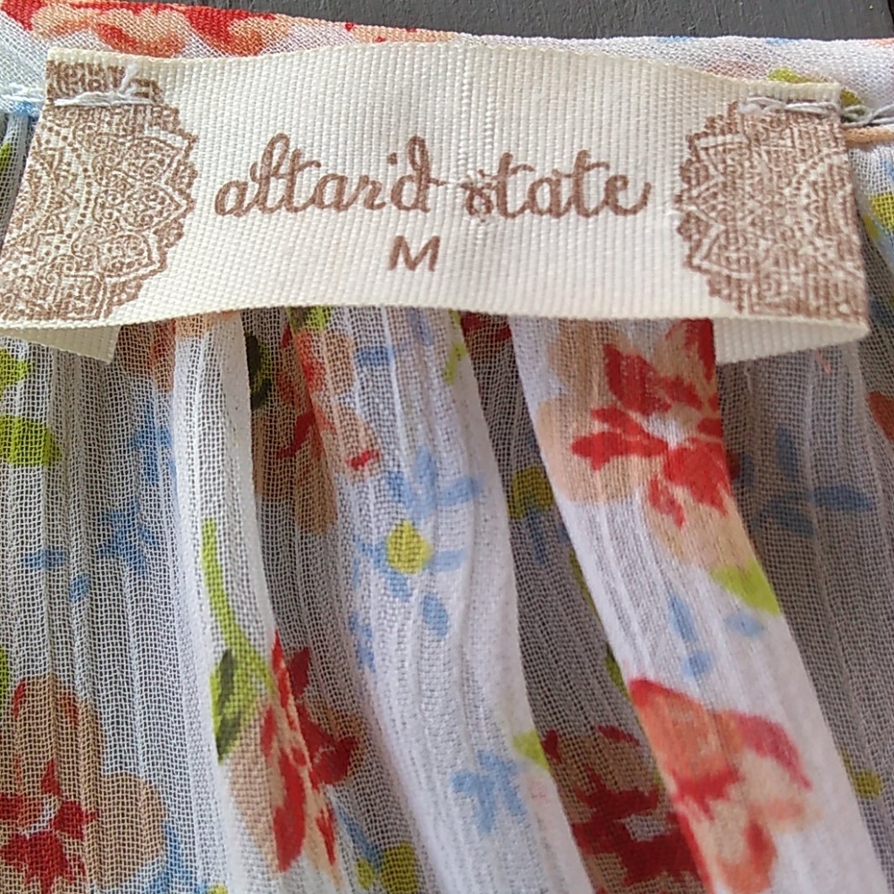 Altar'd State peasant top with lace insets - Picture 4 of 4